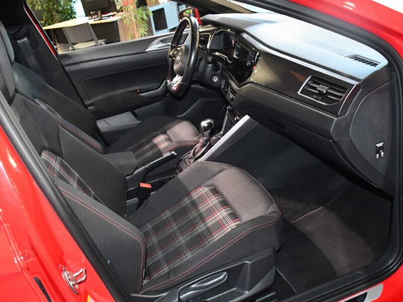 Volkswagen Polo GTI 2.0 TSI 200 DSG GPS Virtual TO ACC Car Play Parc Assist Front Mode JA 18