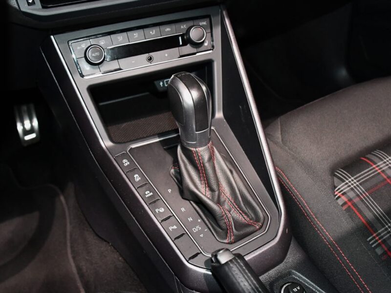 Volkswagen Polo GTI 2.0 TSI 200 DSG GPS Virtual TO ACC Car Play Parc Assist Front Mode JA 18