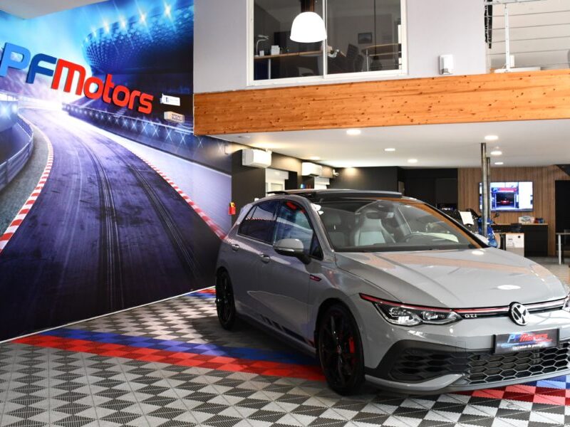 Volkswagen Golf 8 GTI Clubsport 2.0 TSI 300 DSG GPS Virtual Front Harman Cuir TO IQ Light Mode Spécial Tête Haute JA 19 R