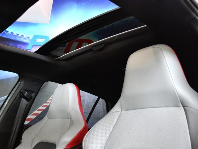 Volkswagen Golf 8 GTI Clubsport 2.0 TSI 300 DSG GPS Virtual Front Harman Cuir TO IQ Light Mode Spécial Tête Haute JA 19 R