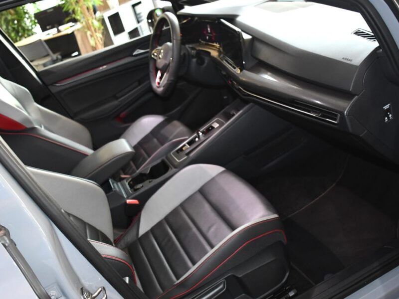 Volkswagen Golf 8 GTI Clubsport 2.0 TSI 300 DSG GPS Virtual Front Harman Cuir TO IQ Light Mode Spécial Tête Haute JA 19 R