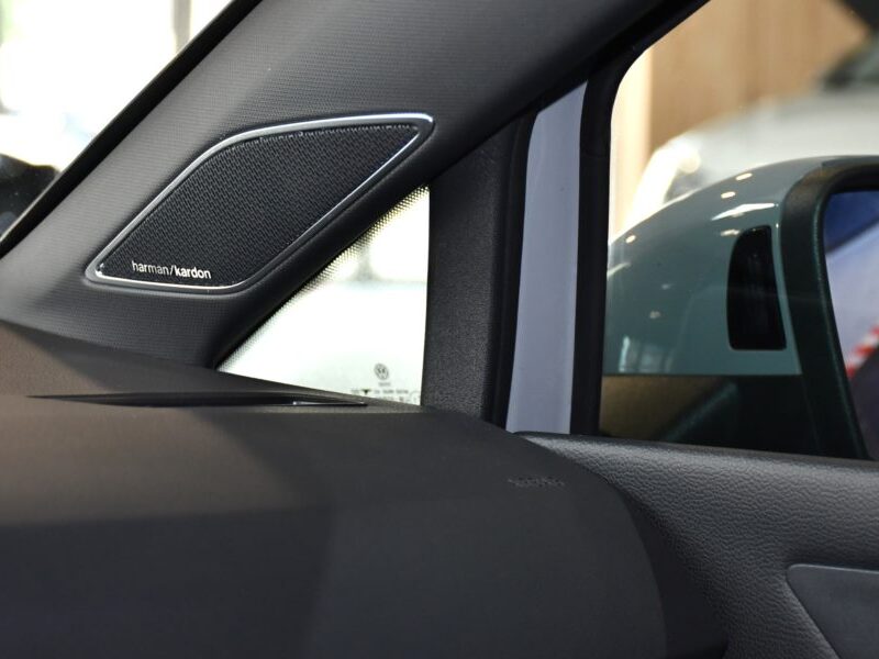 Volkswagen Golf 8 GTI Clubsport 2.0 TSI 300 DSG GPS Virtual Front Harman Cuir TO IQ Light Mode Spécial Tête Haute JA 19 R