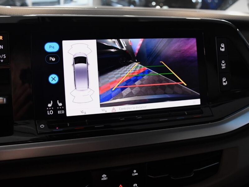Volkswagen Multivan T7 Style 1.4 eHybrid 218 DSG GPS Virtual Toit Pano Portes électriques DCC ACC Caméra Front Table Centrale JA 17