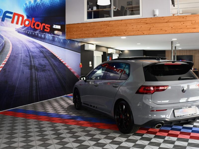 Volkswagen Golf 8 GTI Clubsport 2.0 TSI 300 DSG GPS Virtual Front Harman Cuir TO IQ Light Mode Spécial Tête Haute JA 19 R