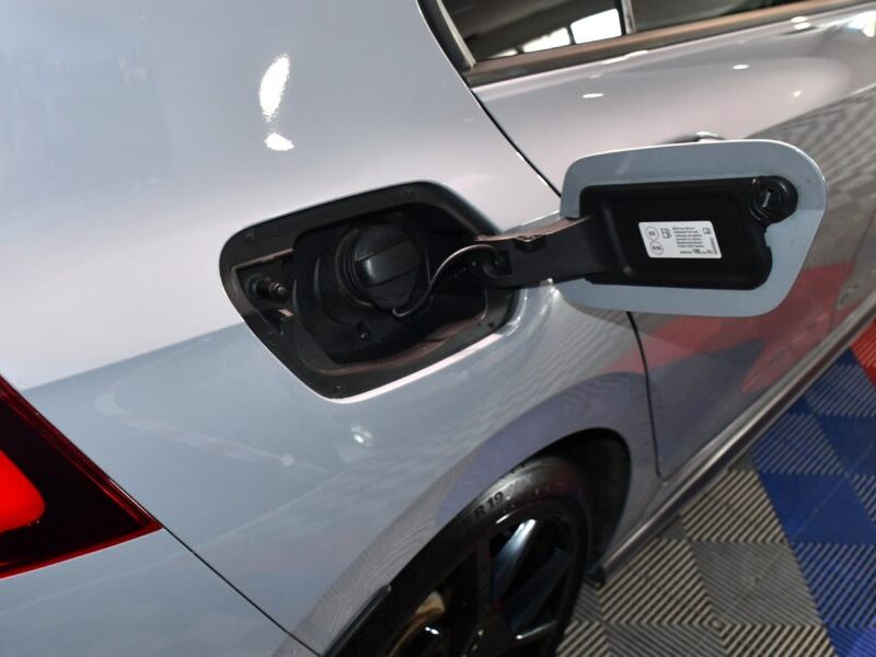 Volkswagen Golf 8 GTI Clubsport 2.0 TSI 300 DSG GPS Virtual Front Harman Cuir TO IQ Light Mode Spécial Tête Haute JA 19 R