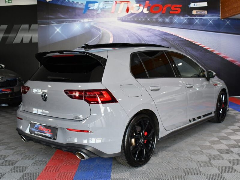 Volkswagen Golf 8 GTI Clubsport 2.0 TSI 300 DSG GPS Virtual Front Harman Cuir TO IQ Light Mode Spécial Tête Haute JA 19 R