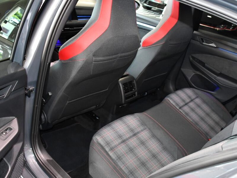 Volkswagen Golf 8 GTI 2.0 TSI 245 DSG GPS TO Affichage Tête Haute ACC Volant Chauffant IQ Light Caméra Car Play JA 19 R