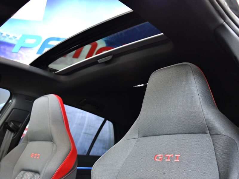 Volkswagen Golf 8 GTI 2.0 TSI 245 DSG GPS TO Affichage Tête Haute ACC Volant Chauffant IQ Light Caméra Car Play JA 19 R