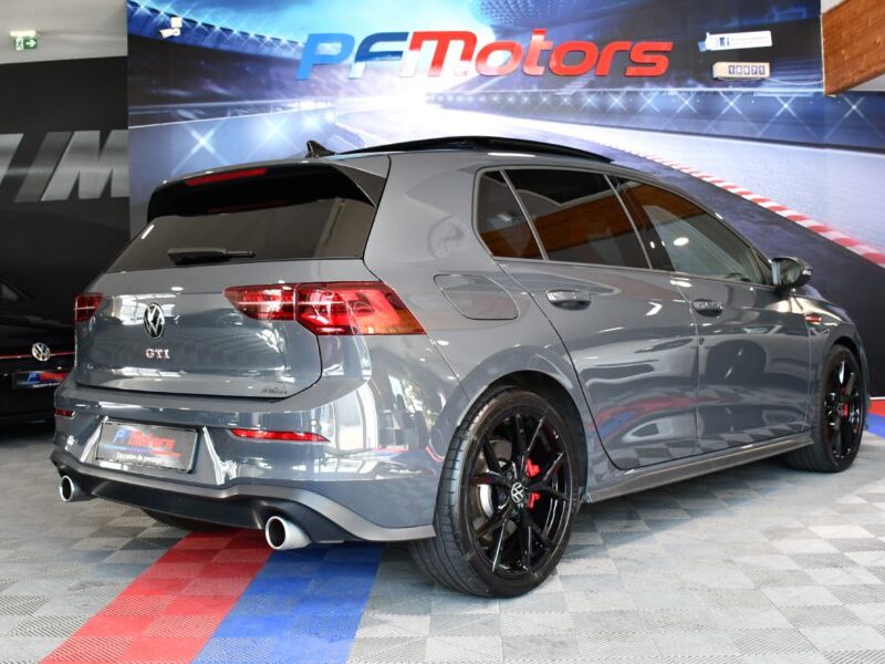 Volkswagen Golf 8 GTI 2.0 TSI 245 DSG GPS TO Affichage Tête Haute ACC Volant Chauffant IQ Light Caméra Car Play JA 19 R