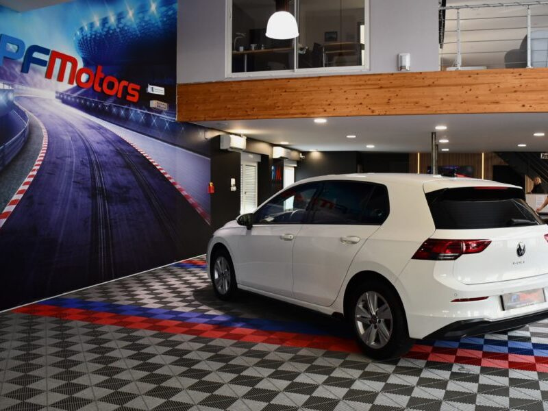 Volkswagen Golf 8 Life 1.5 131 BVM6 GPS Virtual ACC Car Play Front Lane Induction Smartphone JA 16