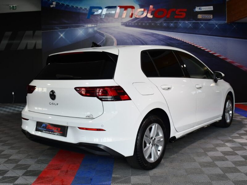 Volkswagen Golf 8 Life 1.5 131 BVM6 GPS Virtual ACC Car Play Front Lane Induction Smartphone JA 16