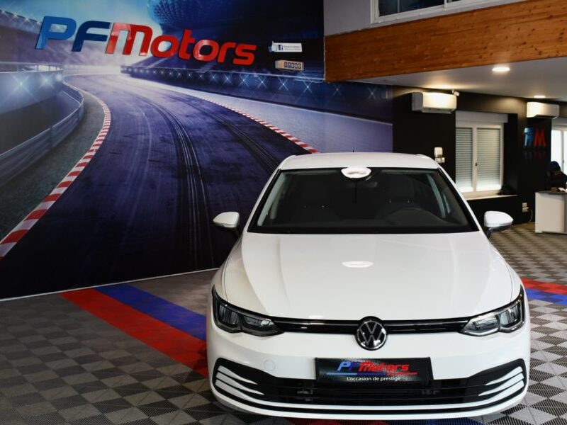 Volkswagen Golf 8 Life 1.5 131 BVM6 GPS Virtual ACC Car Play Front Lane Induction Smartphone JA 16