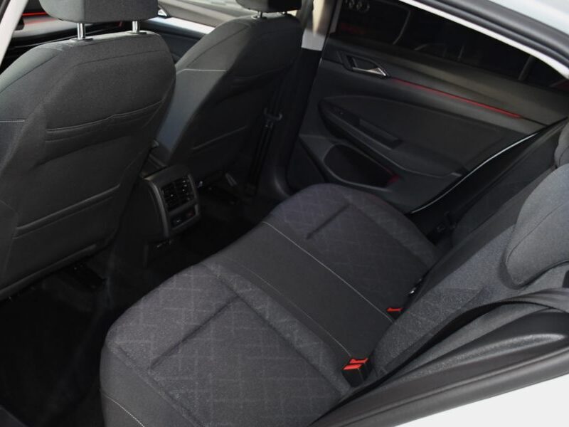 Volkswagen Golf 8 Life 1.5 TSI 131 BVM6 Car Play Virtual Front ACC LED Volant Chauffant Induction Smartphone JA 16