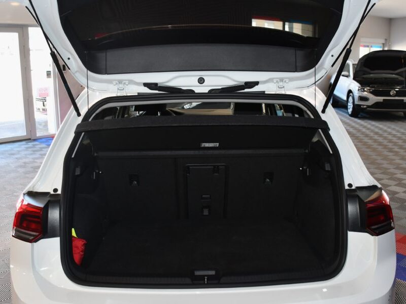 Volkswagen Golf 8 Life 1.5 TSI 131 BVM6 Car Play Virtual Front ACC LED Volant Chauffant Induction Smartphone JA 16