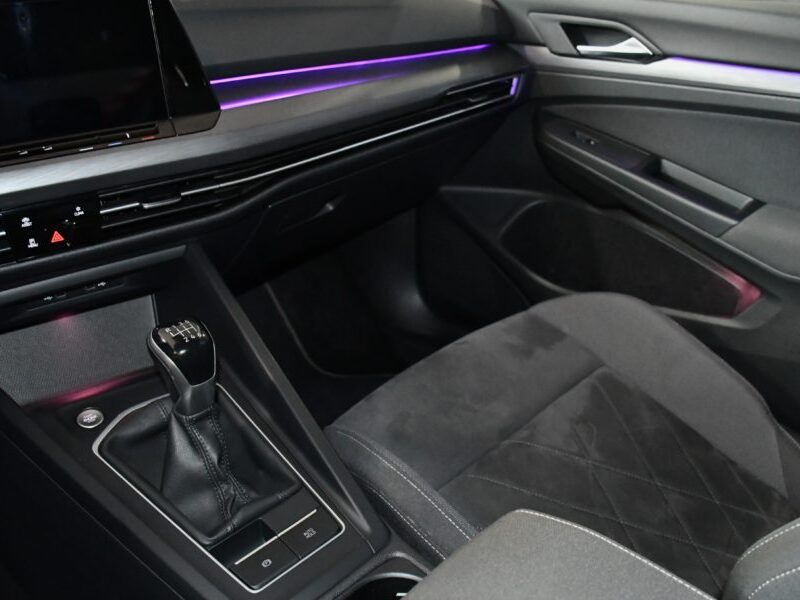 Volkswagen Golf 8 Style 1.5 TSI 131 BVM6 GPS Virtual Alcantara Lane Front Car Play Ergo ACC IQ Light JA 18