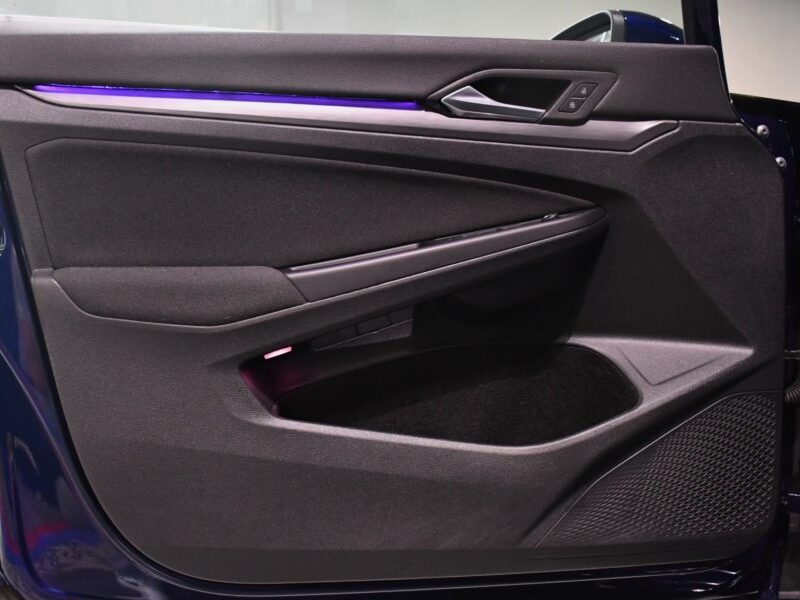 Volkswagen Golf 8 Style 1.5 TSI 131 BVM6 GPS Virtual Alcantara Lane Front Car Play Ergo ACC IQ Light JA 18