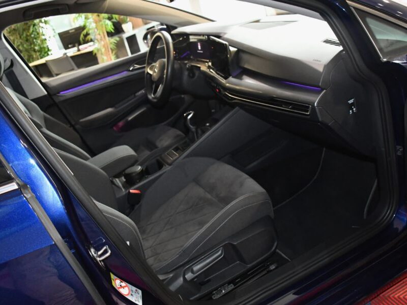 Volkswagen Golf 8 Style 1.5 TSI 131 BVM6 GPS Virtual Alcantara Lane Front Car Play Ergo ACC IQ Light JA 18