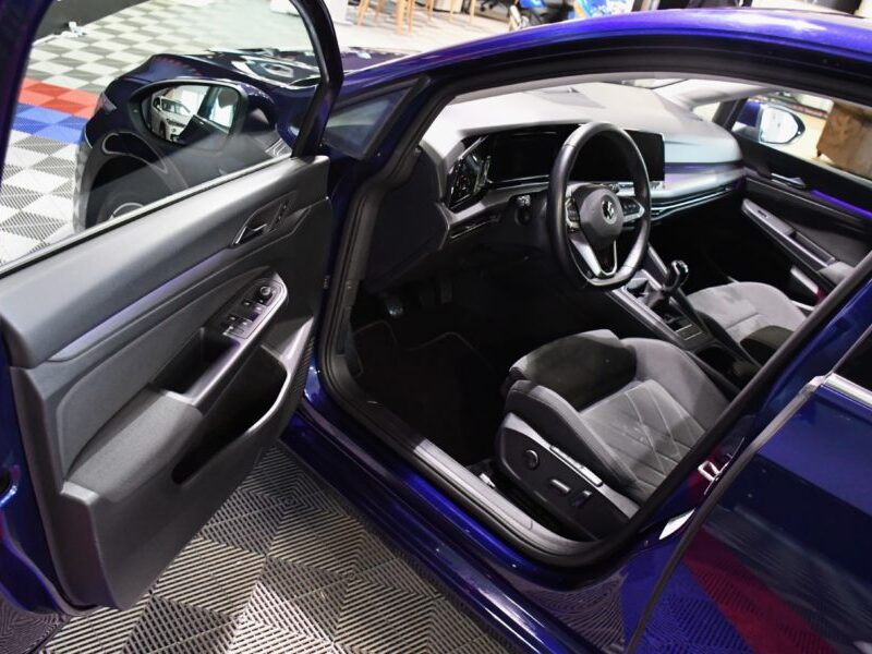 Volkswagen Golf 8 Style 1.5 TSI 131 BVM6 GPS Virtual Alcantara Lane Front Car Play Ergo ACC IQ Light JA 18