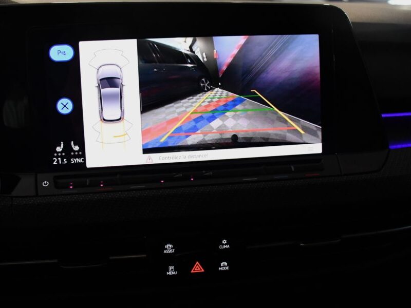Volkswagen Golf 8 R-Line 1.5 TSI 150 BVM6 GPS Virtual ACC Caméra Front Lane Induction Mode JA 18