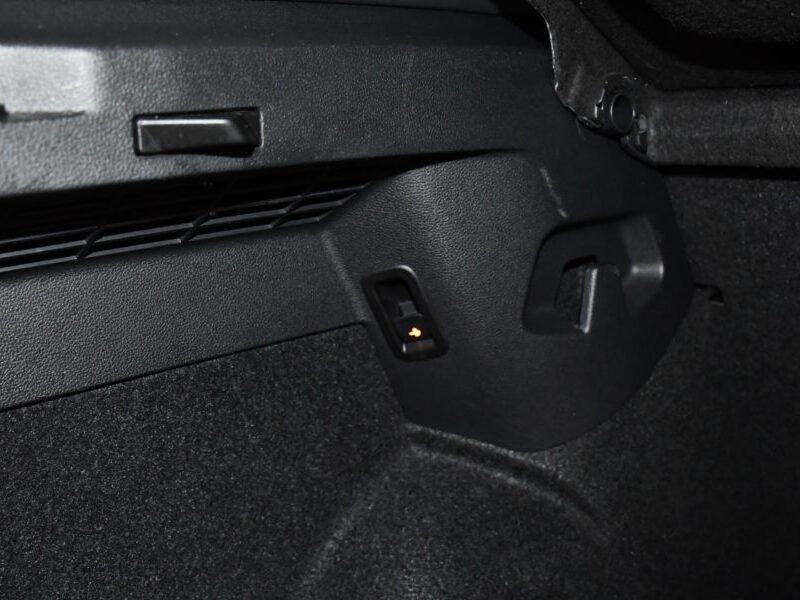 Volkswagen Golf 8 R-Line 1.5 TSI 150 BVM6 GPS Virtual ACC Caméra Front Lane Induction Mode JA 18