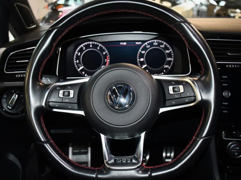 Volkswagen Golf 7 GTI 2.0 TSI 230 DSG GPS Virtual Keyless ACC Dynaudio Lane Side Front JA 18