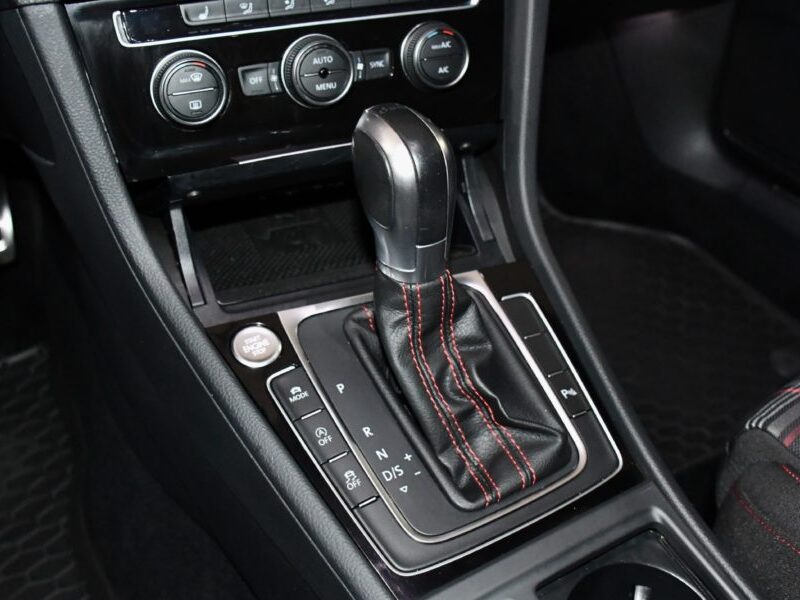 Volkswagen Golf 7 GTI 2.0 TSI 230 DSG GPS Virtual Keyless ACC Dynaudio Lane Side Front JA 18