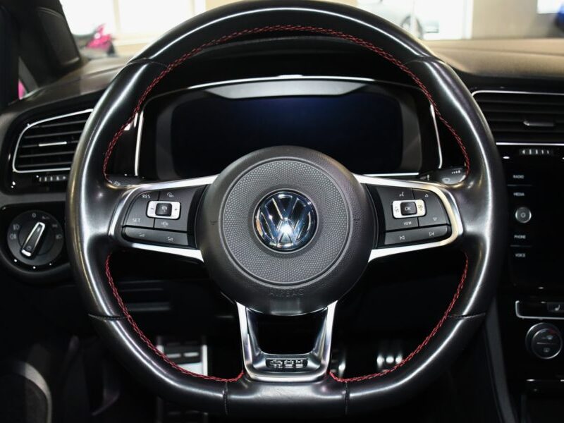 Volkswagen Golf 7 GTI Performance 2.0 TSI 245 DSG GPS Virtual Keyless Attelage Caméra Front Car Play ACC Angle Mort JA 18