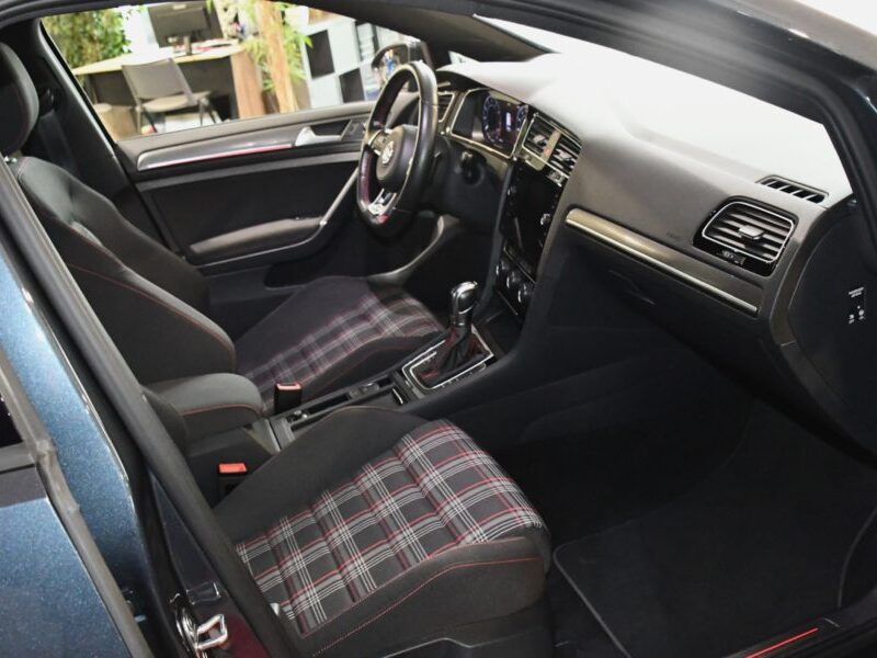 Volkswagen Golf 7 GTI Performance 2.0 TSI 245 DSG GPS Virtual Keyless Attelage Caméra Front Car Play ACC Angle Mort JA 18