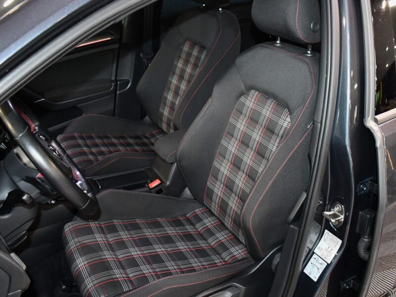 Volkswagen Golf 7 GTI Performance 2.0 TSI 245 DSG GPS Virtual Keyless Attelage Caméra Front Car Play ACC Angle Mort JA 18