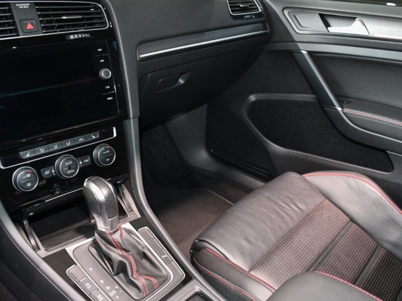 Volkswagen Golf 7 GTI Performance 2.0 TSI 245 DSG GPS Virtual Cuir TO Front ACC Caméra JA 18