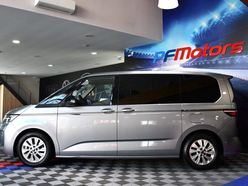 Volkswagen Multivan T7 Style 1.4 eHybrid 218 DSG GPS Virtual Toit Pano Portes électriques DCC ACC Caméra Front Table Centrale JA 17