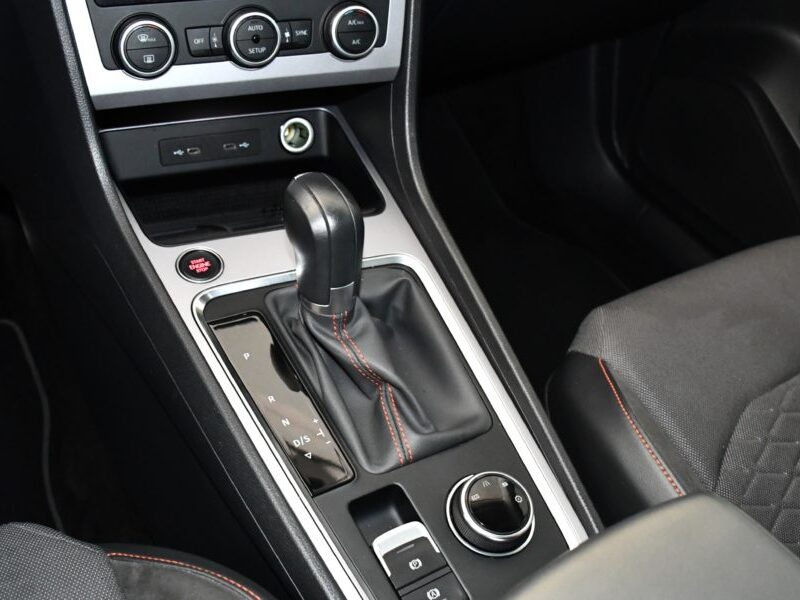 Séat Ateca FR 1.5 TSI 150 DSG GPS Virtual Lane Front Car Play Attelage ACC DCC Volant Chauffant JA 18