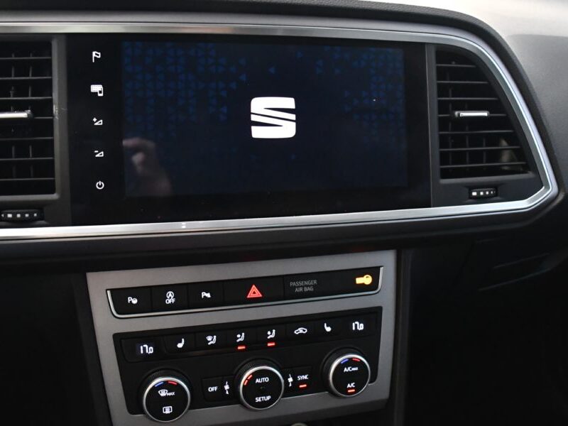 Séat Ateca FR 1.5 TSI 150 DSG GPS Virtual Lane Front Car Play Attelage ACC DCC Volant Chauffant JA 18