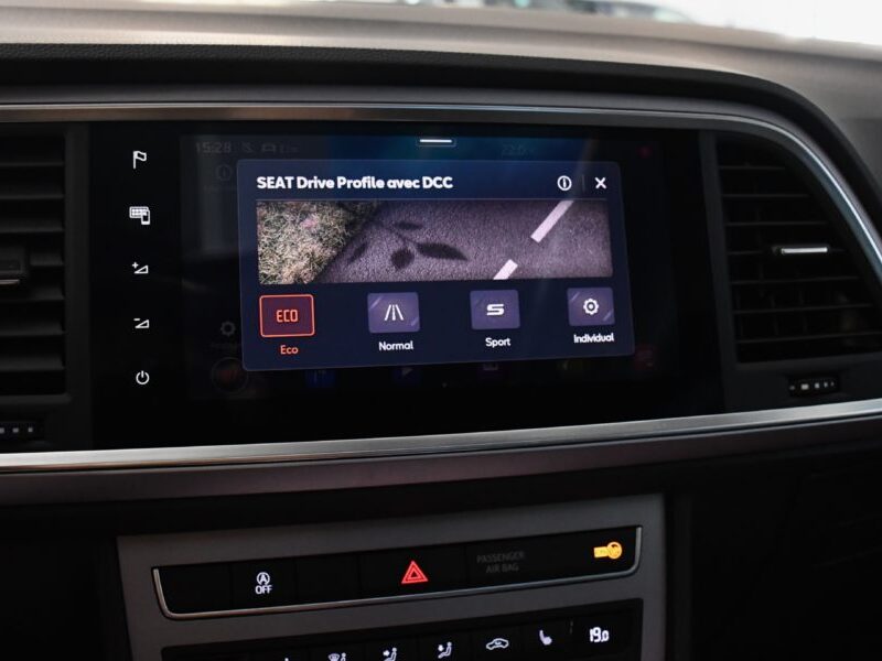 Séat Ateca FR 1.5 TSI 150 DSG GPS TO Virtual Front Lane Volant Chauffant DCC Full Linck JA 18