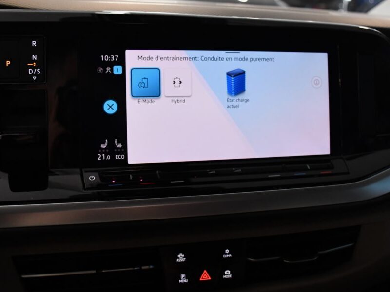 Volkswagen T7 Multivan 1.4 eHybrid 218 DSG Court Car Play Toit Pano Alcantara Front Lane Mode Fenêtre Latérales JA 17