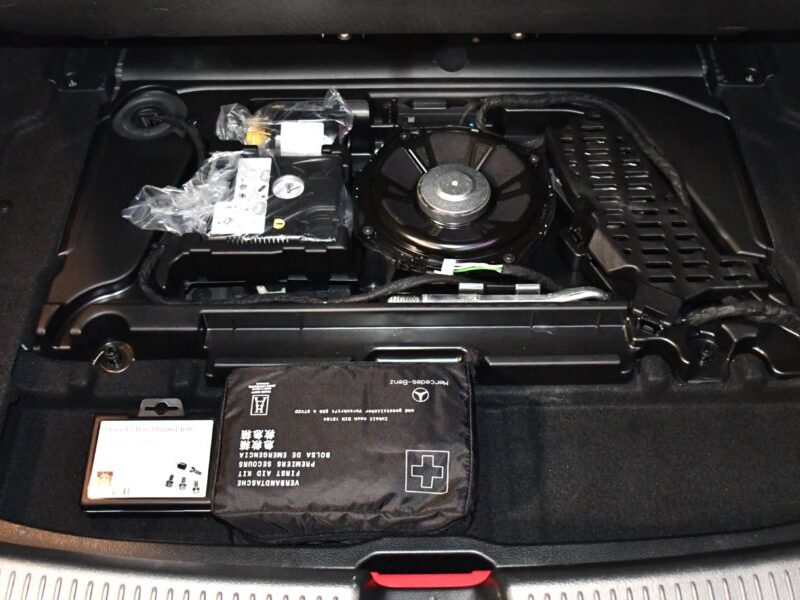 Mercedes Benz Classe A 200 AMG Line 150 BVA GPS M-Bux Caméra AV + AR Burmester Freinage Mode Car Play JA 18