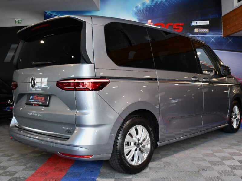 Volkswagen Multivan T7 Style 1.4 eHybrid 218 DSG GPS Virtual Toit Pano Portes électriques DCC ACC Caméra Front Table Centrale JA 17