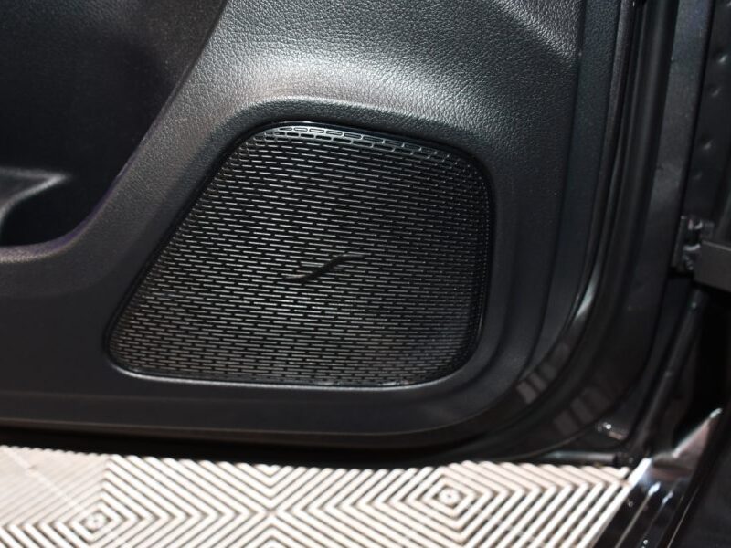 Mercedes Benz Classe A 200 AMG Line 150 BVA GPS M-Bux Caméra AV + AR Burmester Freinage Mode Car Play JA 18