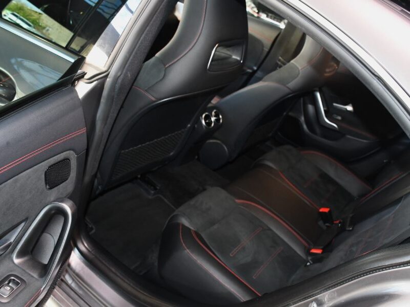 Mercedes Benz CLA 220 AMG Line 2.0 190 BVA GPS Pro M-Bux LED Caméra Freinage TO Attelage JA 18