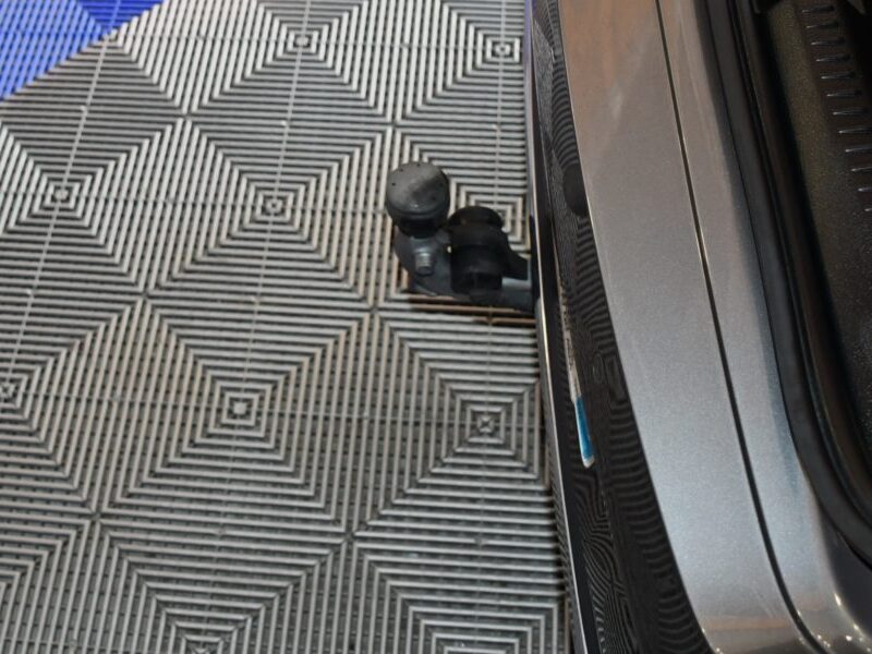 Mercedes Benz CLA 220 AMG Line 2.0 190 BVA GPS Pro M-Bux LED Caméra Freinage TO Attelage JA 18