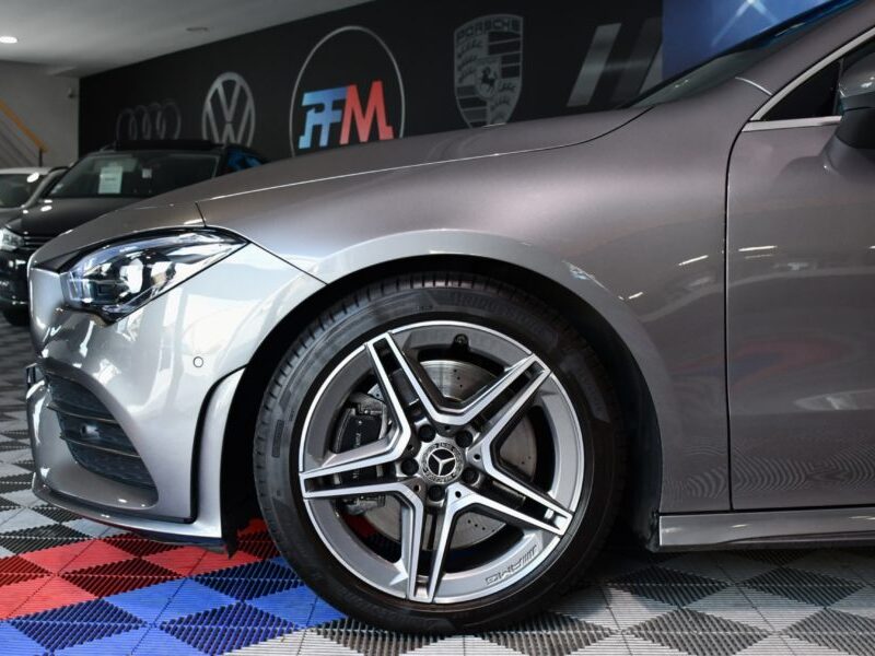 Mercedes Benz CLA 220 AMG Line 2.0 190 BVA GPS Pro M-Bux LED Caméra Freinage TO Attelage JA 18