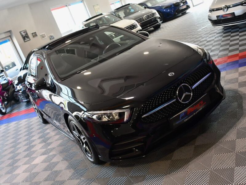 Mercedes Benz Classe A 220 AMG Line BVA GPS Pro TO M-Bux Lumière D’ambiance LED Car Play Caméra Freinage JA 18