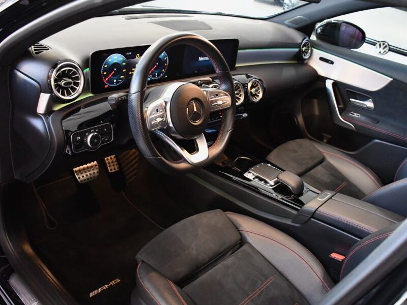 Mercedes Benz Classe A 220 AMG Line BVA GPS Pro TO M-Bux Lumière D’ambiance LED Car Play Caméra Freinage JA 18