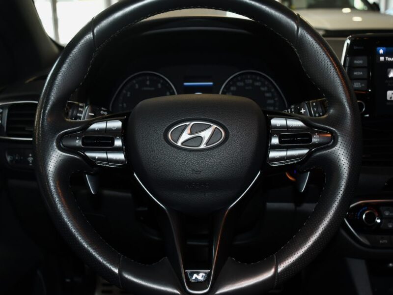 Hyundai I30 N-Line 1.4 TGDI 140 DCT GPS Caméra Régulateur Cuir Alcantara Toit Ouvrant Drive Mode JA 18 Pas De Malus