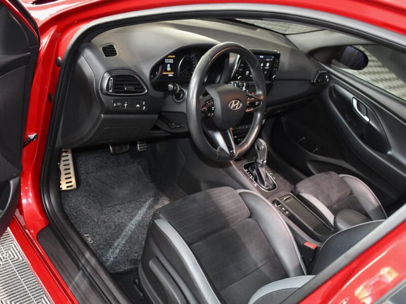Hyundai I30 N-Line 1.4 TGDI 140 DCT GPS Caméra Régulateur Cuir Alcantara Toit Ouvrant Drive Mode JA 18 Pas De Malus