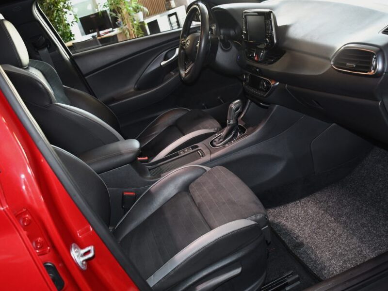 Hyundai I30 N-Line 1.4 TGDI 140 DCT GPS Caméra Régulateur Cuir Alcantara Toit Ouvrant Drive Mode JA 18 Pas De Malus