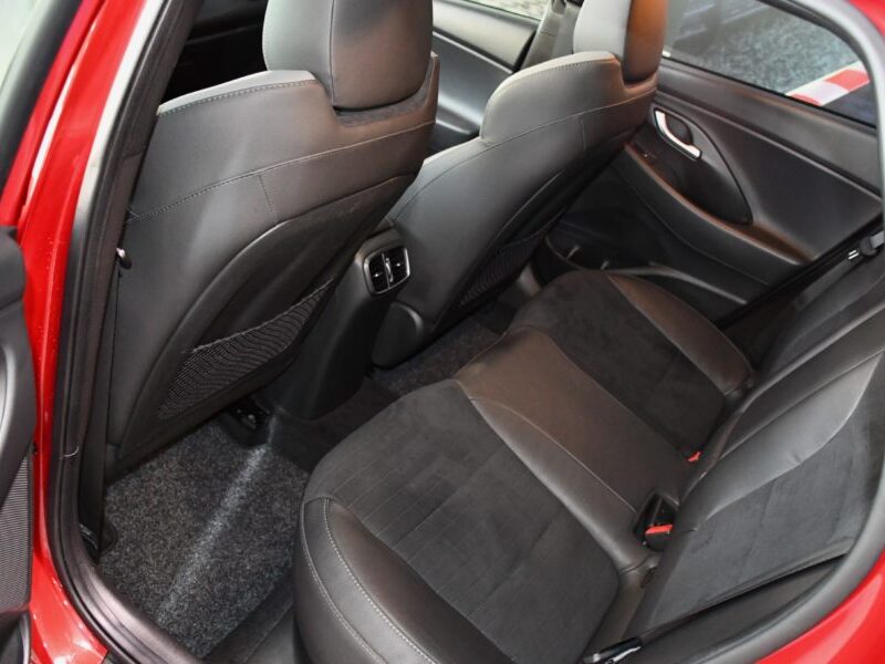 Hyundai I30 N-Line 1.4 TGDI 140 DCT GPS Caméra Régulateur Cuir Alcantara Toit Ouvrant Drive Mode JA 18 Pas De Malus