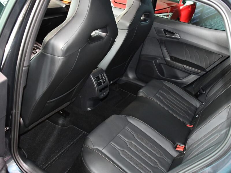 Cupra Formentor VZ 1.4 E Hybrid 245 DSG GPS BAQUET TO Caméra AV + AR ACC DCC Volant Chauffant Hayon JA 19