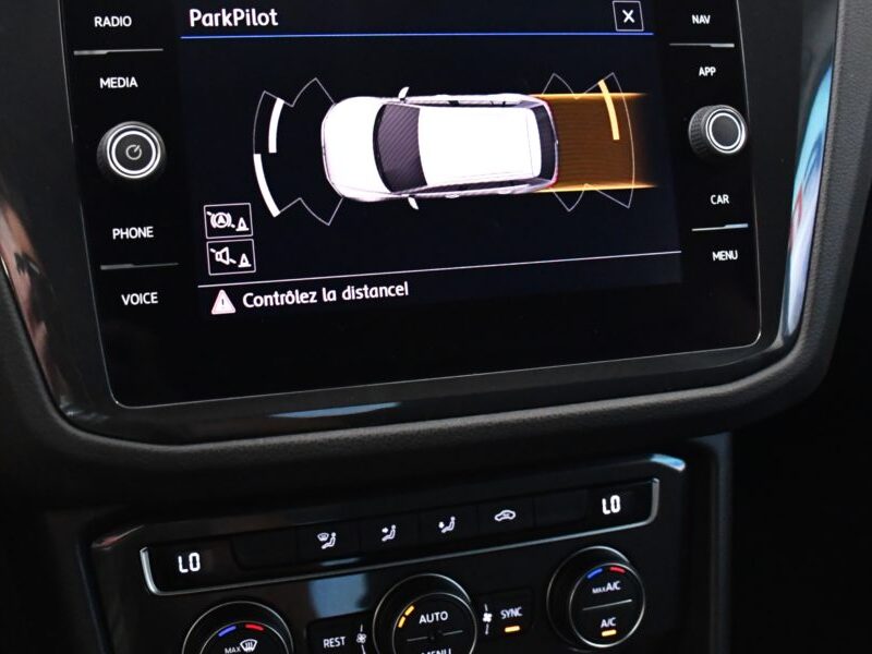 Volkswagen Tiguan R-Line Carat 2.0 TDI 190 DSG 4Motion GPS Virtual Attelage Front Lane Alcantara JA 19