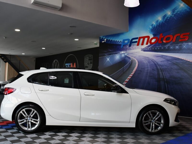 BMW 118dA SportLine 150 BVA GPS Hifi Pro TO Car Play Virtual Affichage Tête Haute Semi Cuir LED JA 17